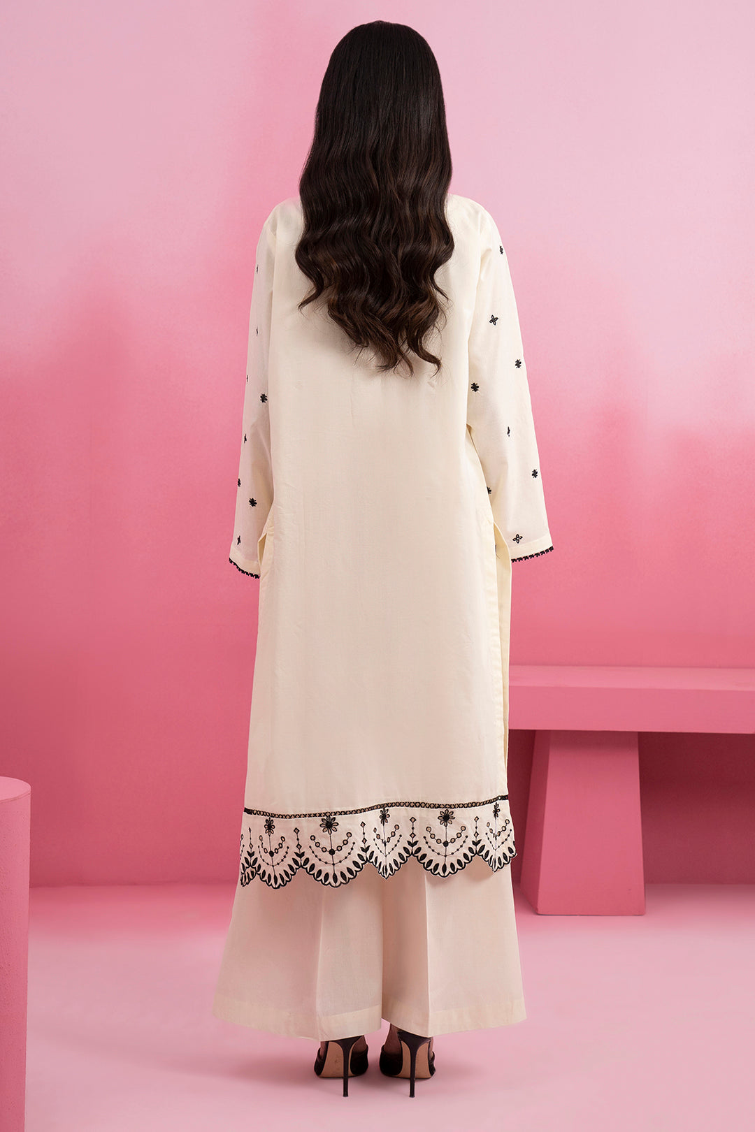 Embroidered Kurta - 2590