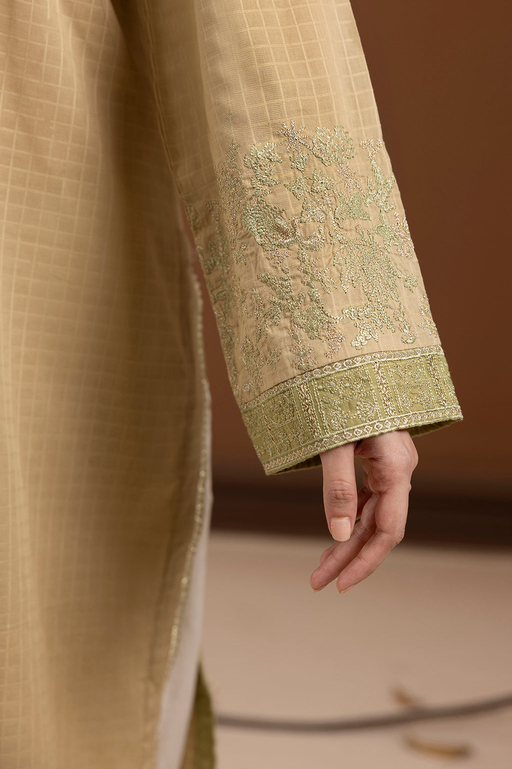 Embroidered Kurta - 2615