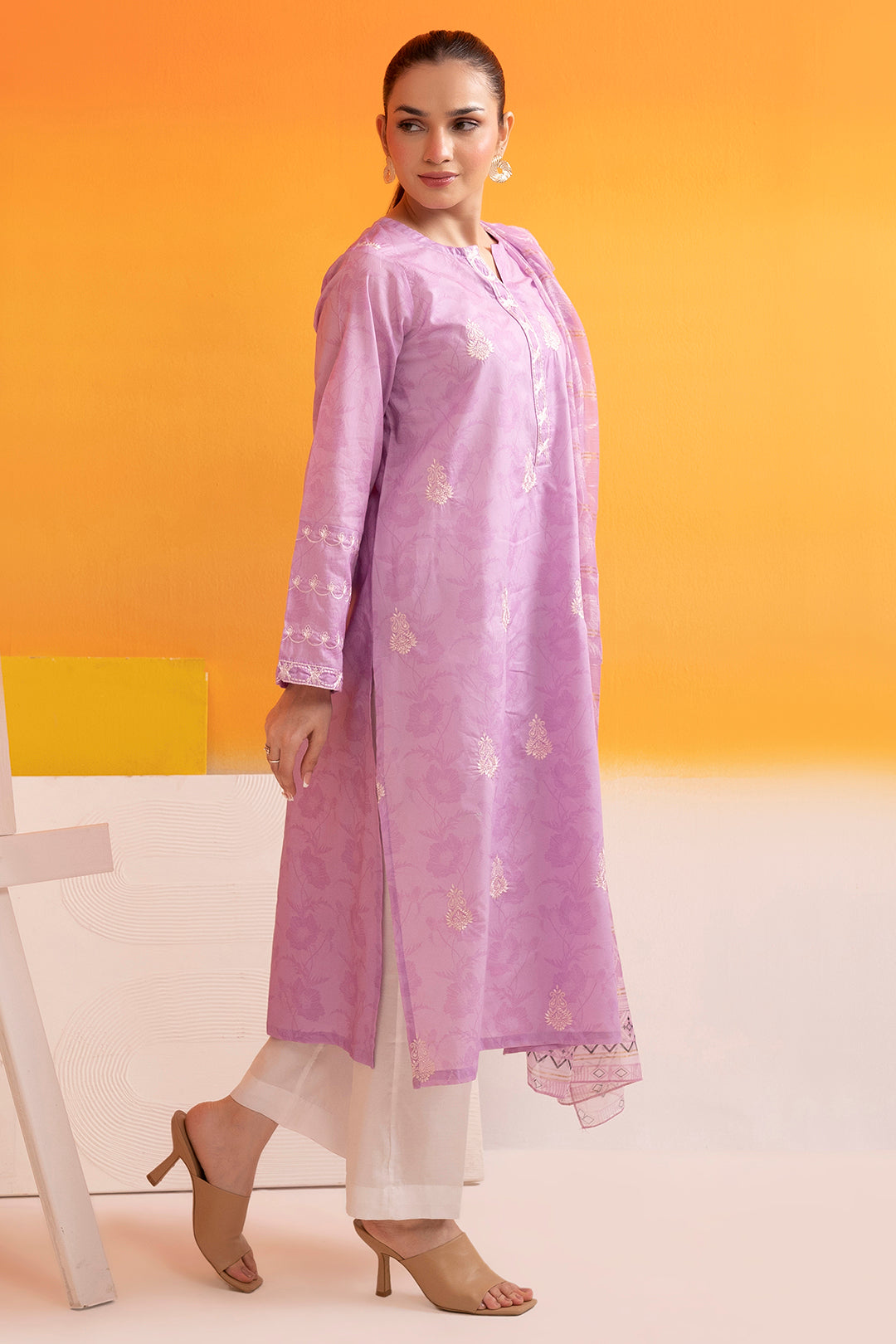 Embroidered Kurta Dupatta - 1670