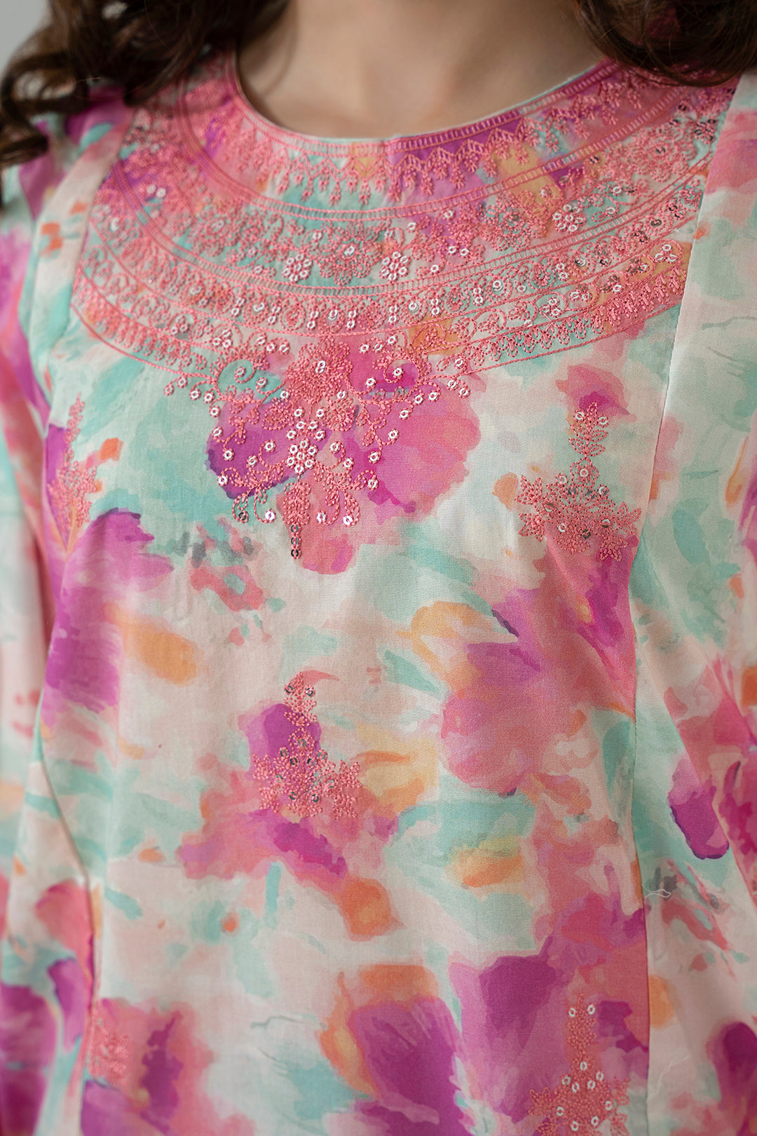 Embroidered Kurta Trouser - 1687