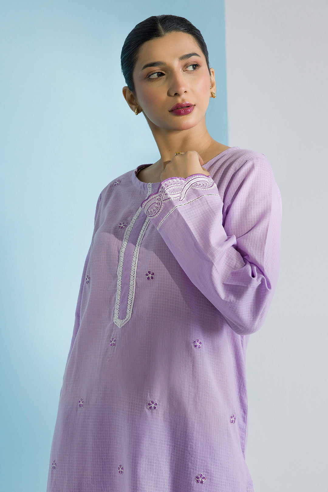 Embroidered Kurta Trouser - 1692