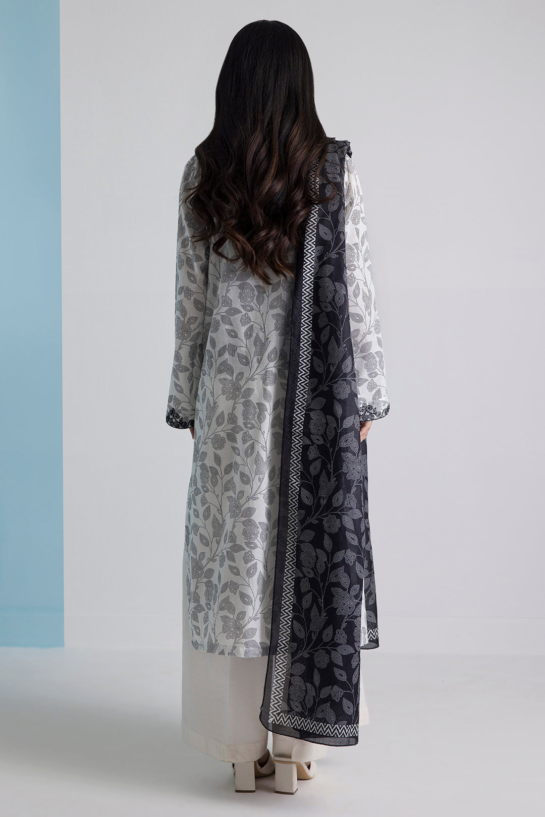 Embroidered Kurta Dupatta - 1755