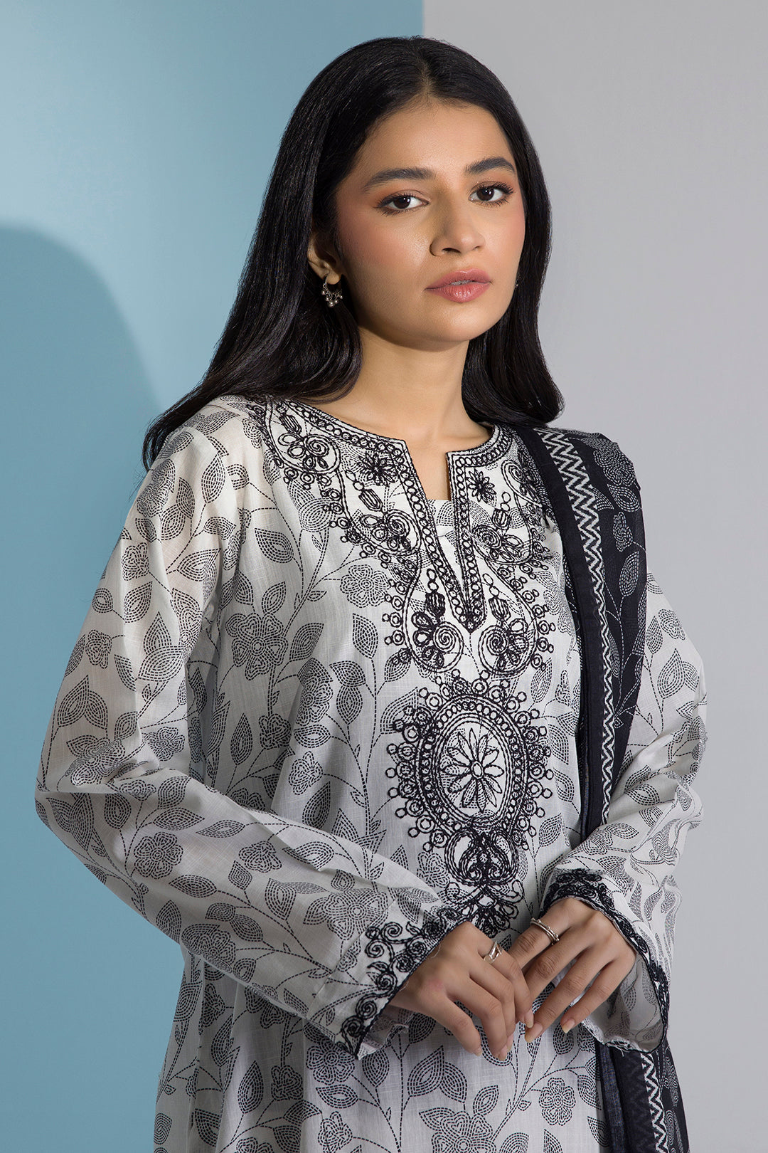 Embroidered Kurta Dupatta - 1755