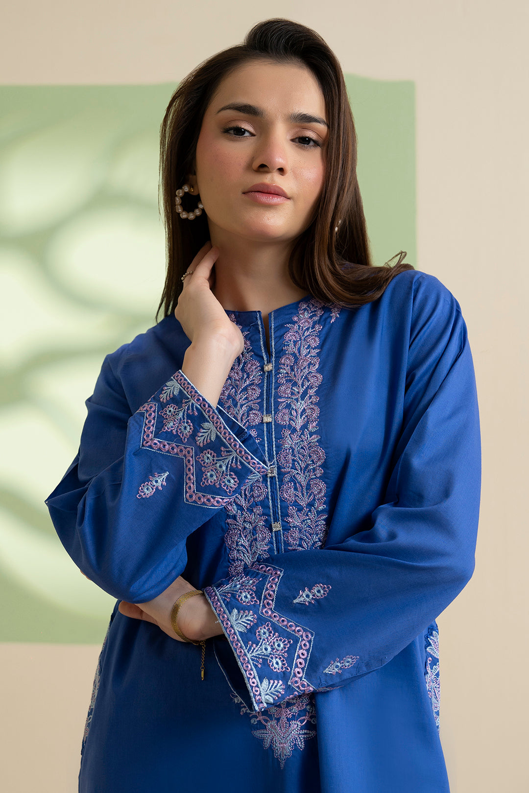 Embroidered Kurta Trouser - 1819