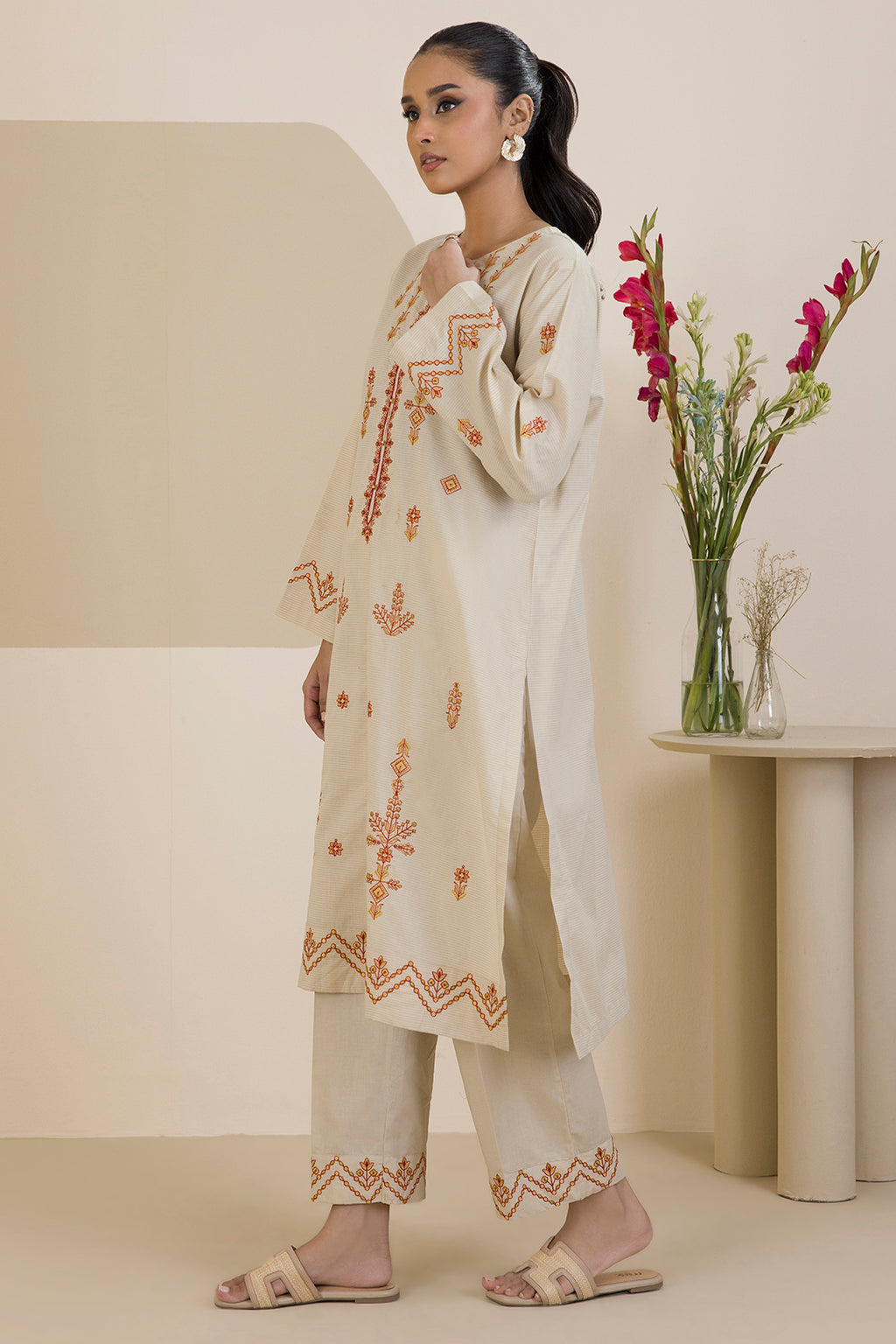 Embroidered Kurta Trouser - 1917