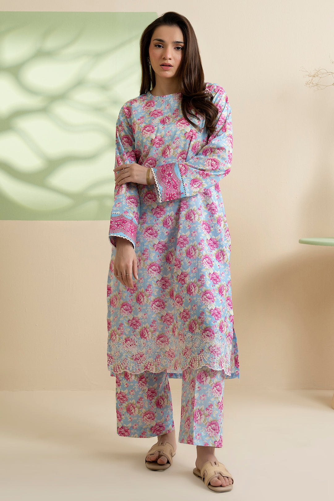 Embroidered Kurta Trouser - 1918