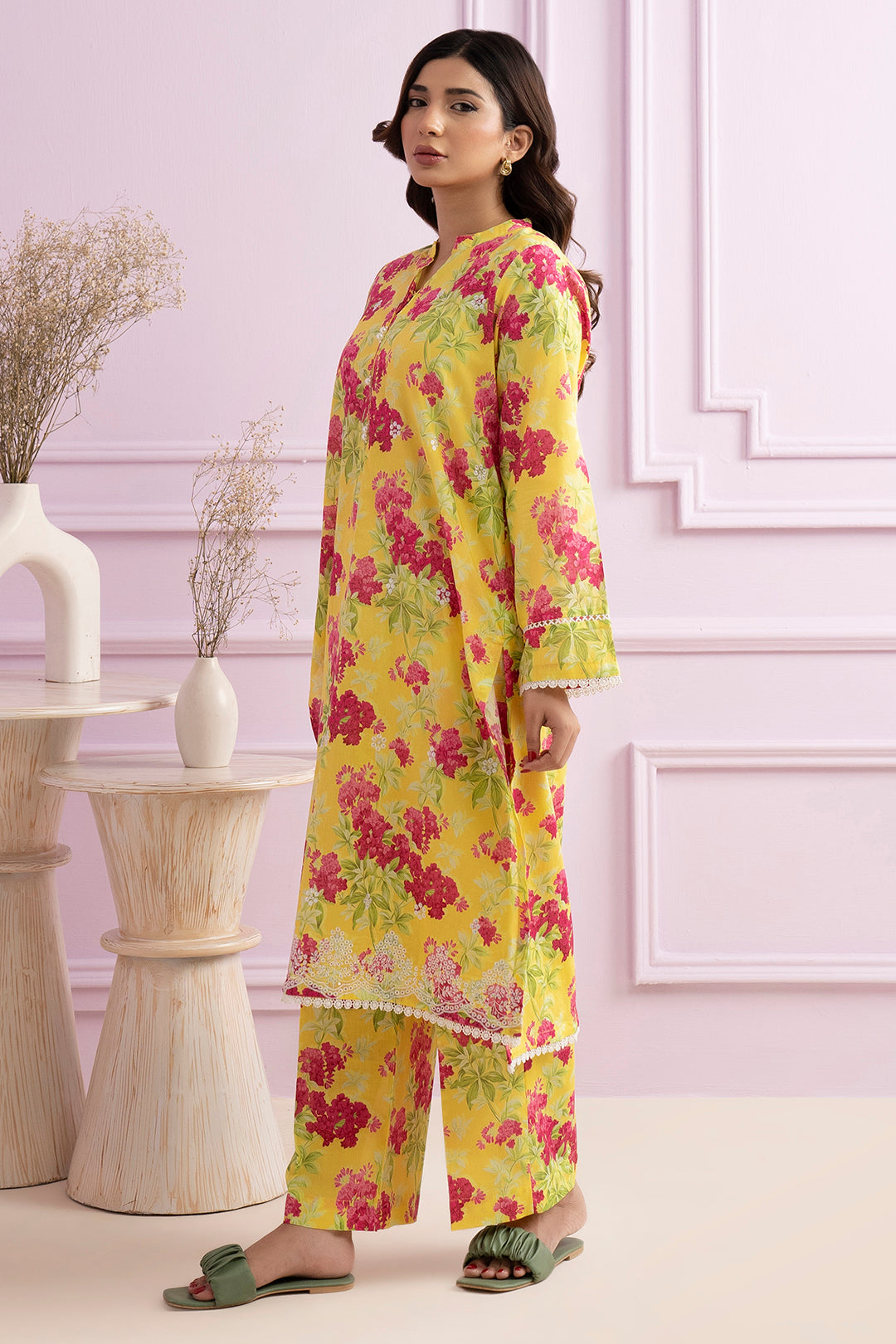 Embroidered Kurta Trouser - 1922