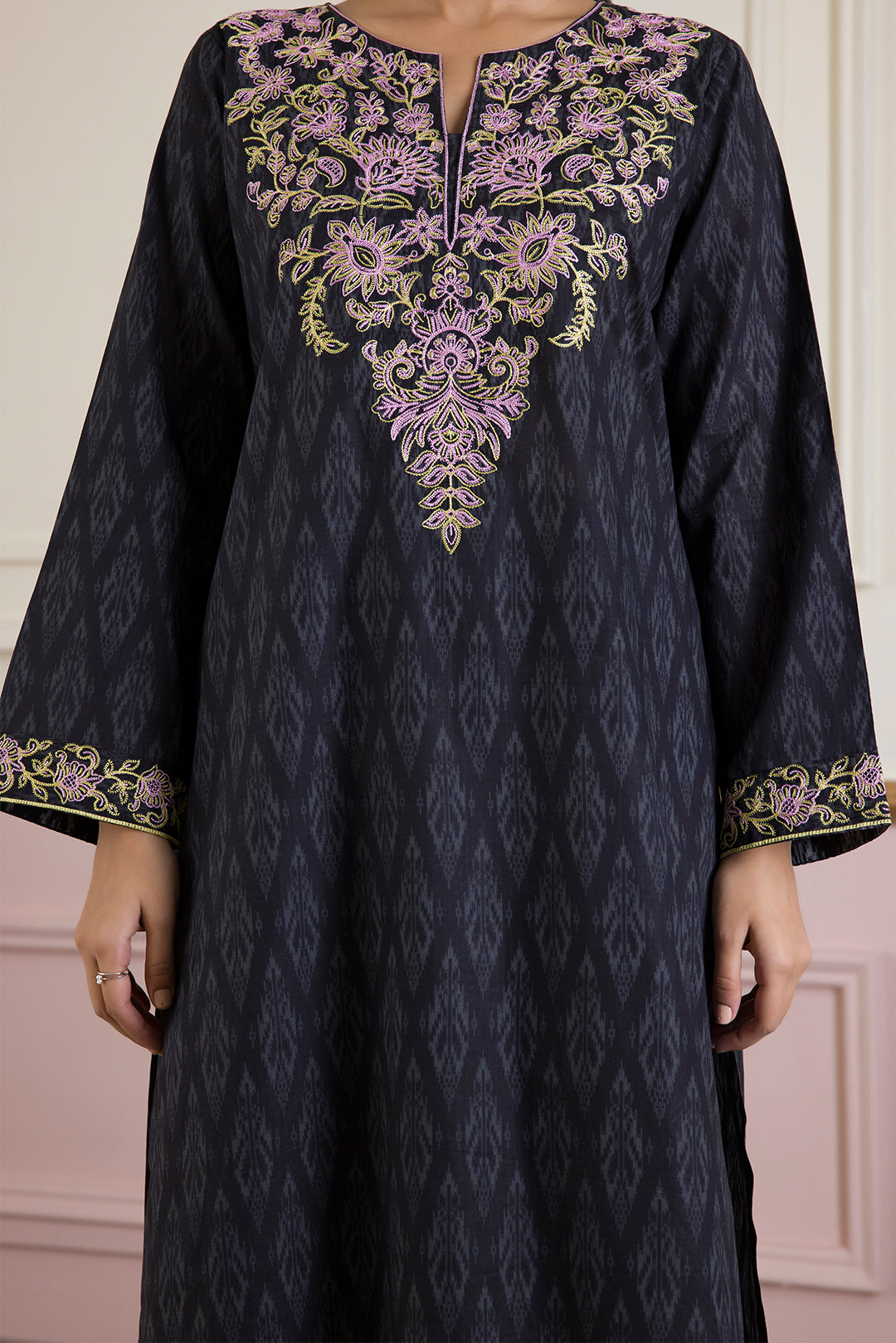 Embroidered Kurta Trouser - 1978