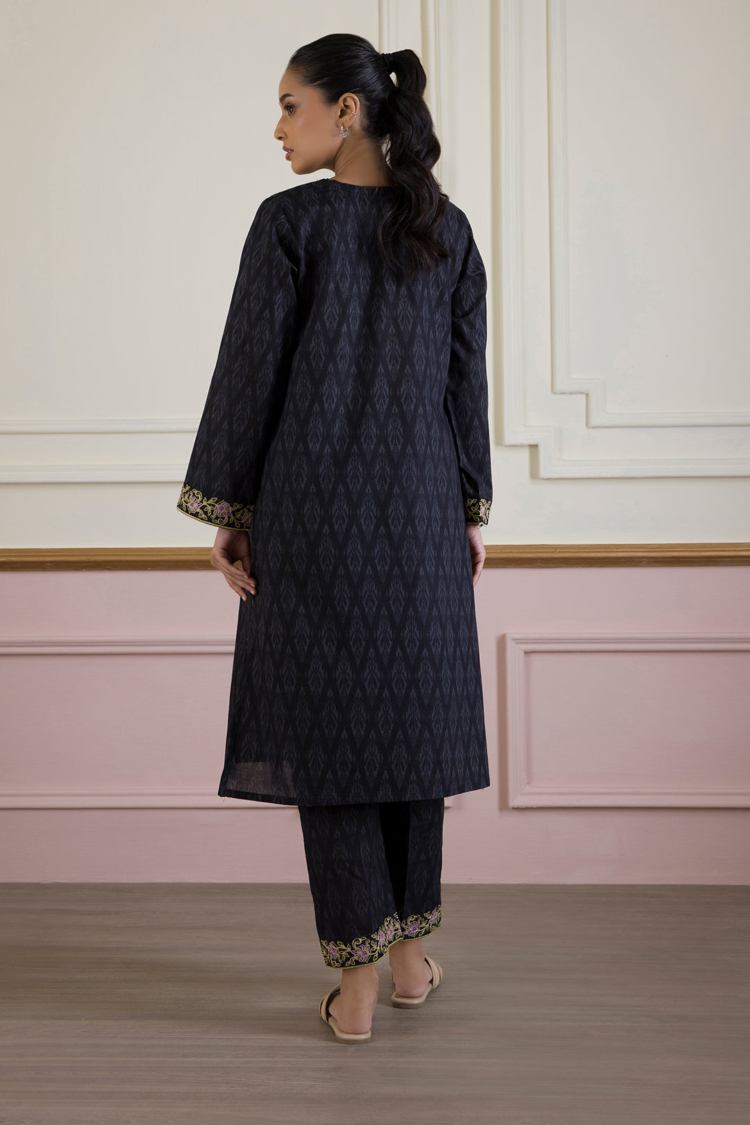 Embroidered Kurta Trouser - 1978