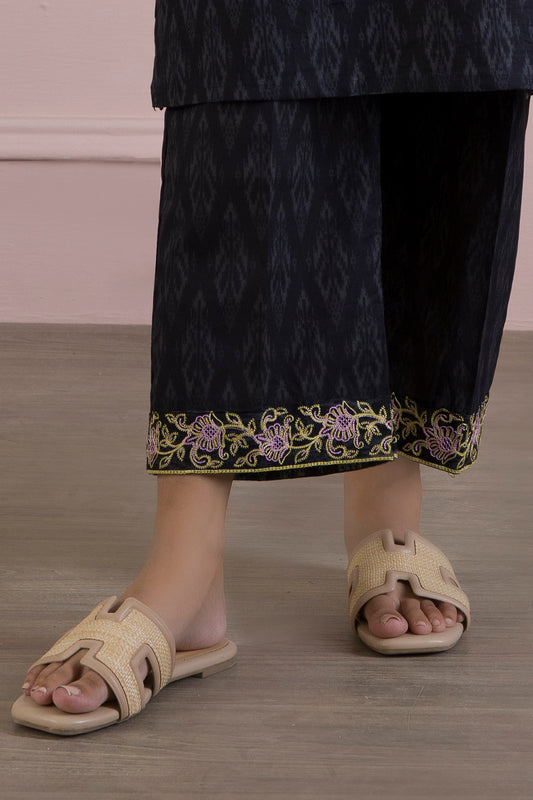 Embroidered Kurta Trouser - 1978