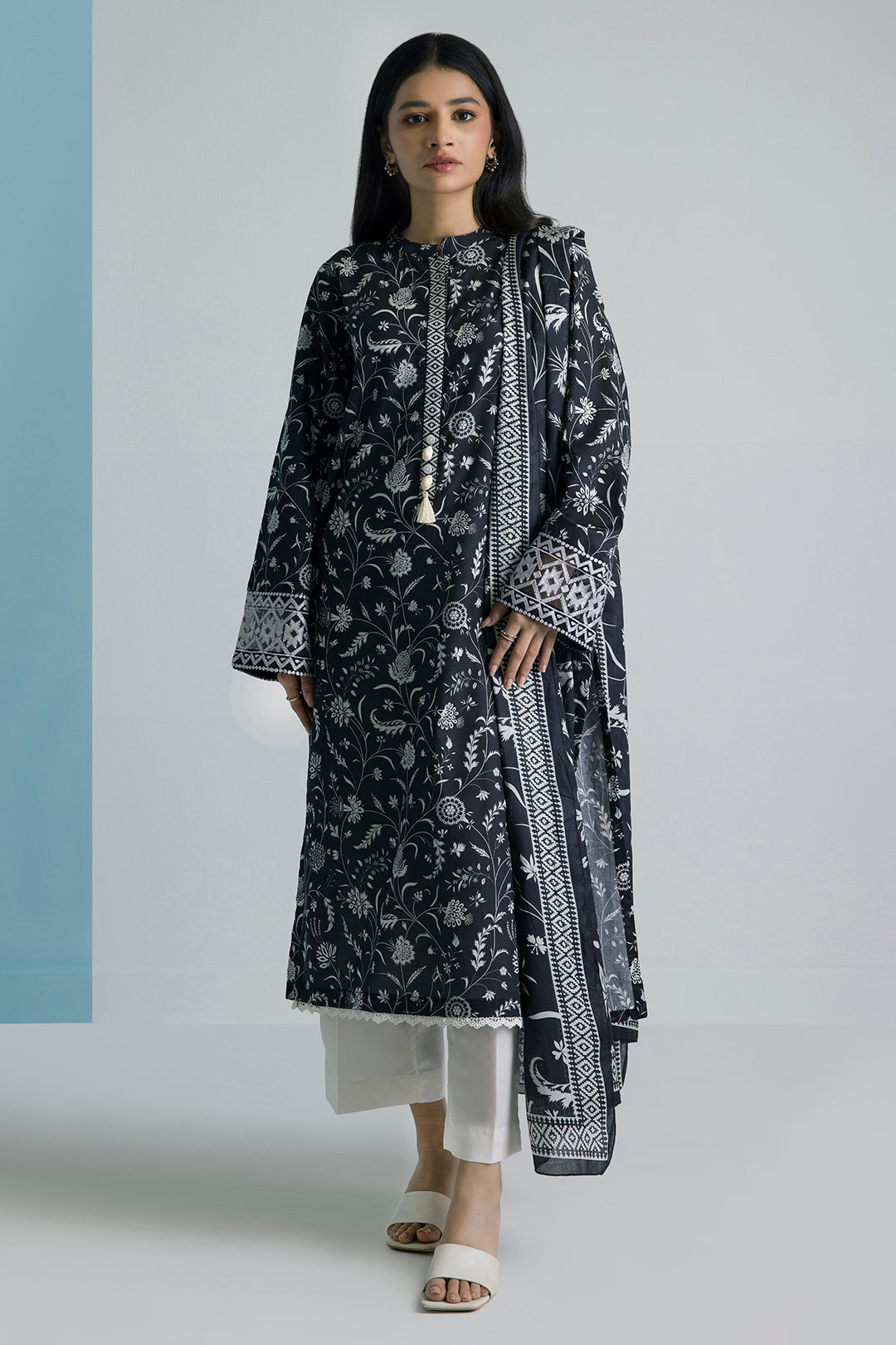 Embroidered Kurta Dupatta - 2173