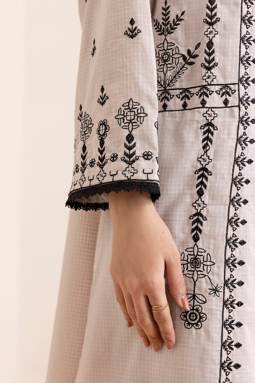 Embroidered Kurta Trouser - 2185