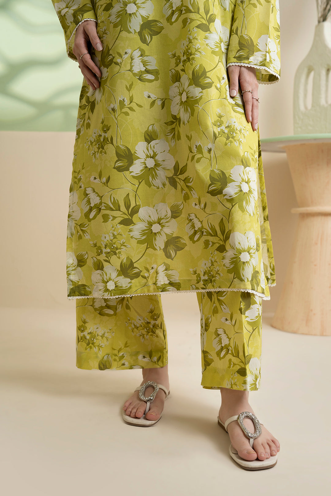 Embroidered Kurta Trouser - 2187