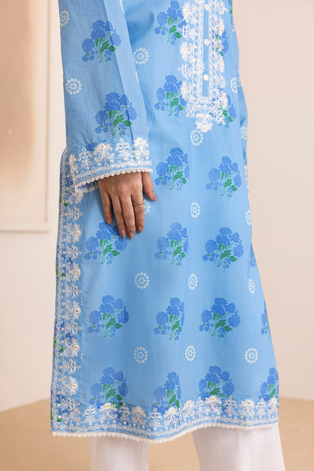 Embroidered Kurta Dupatta - 2232