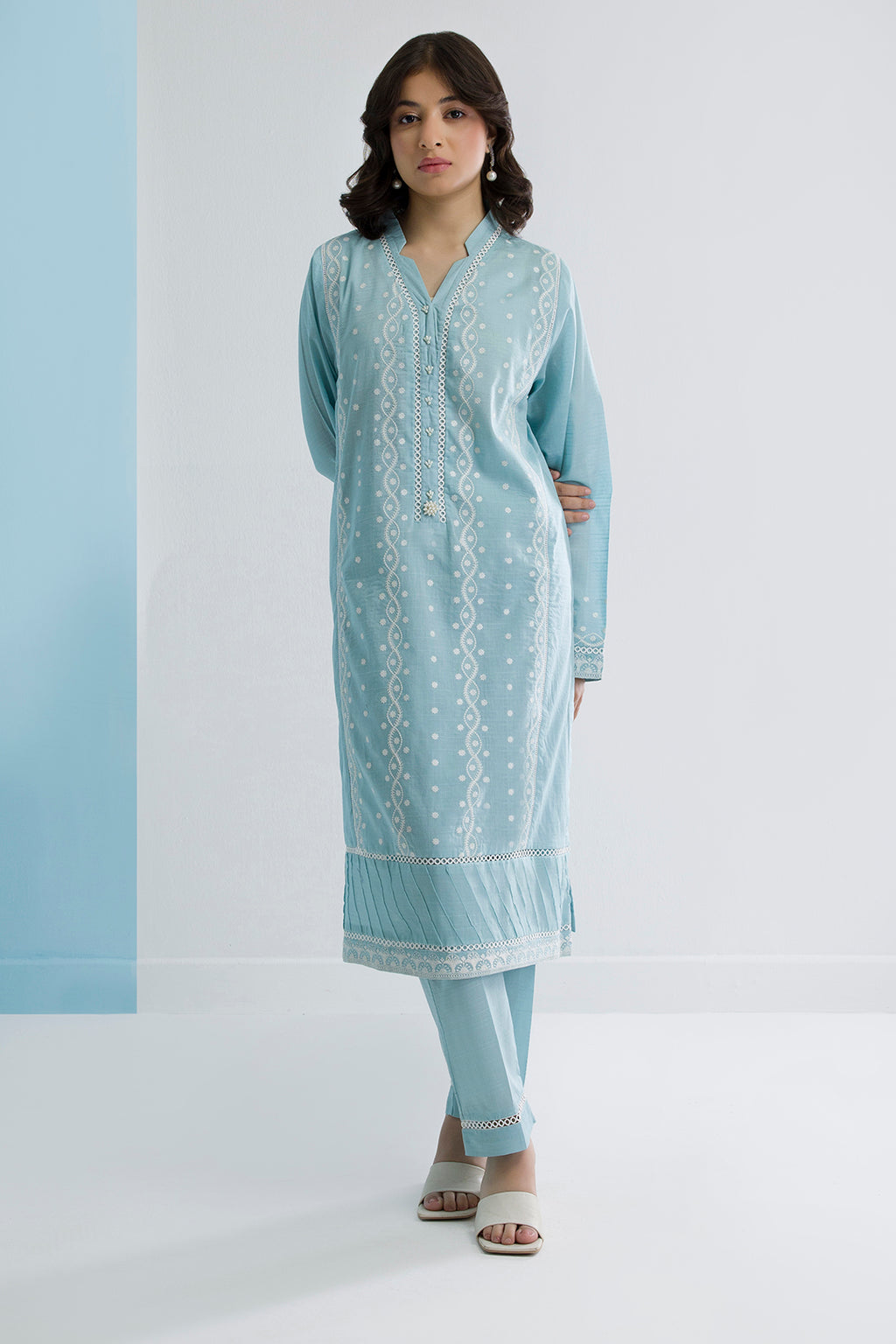 Embroidered Kurta Trouser - 2502