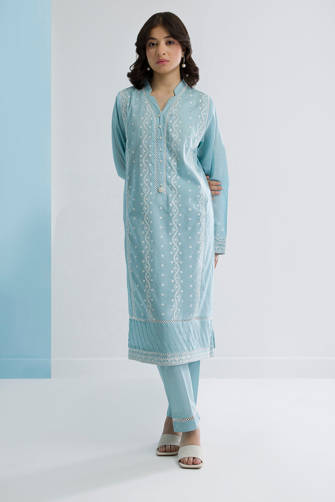 Embroidered Kurta Trouser - 2502