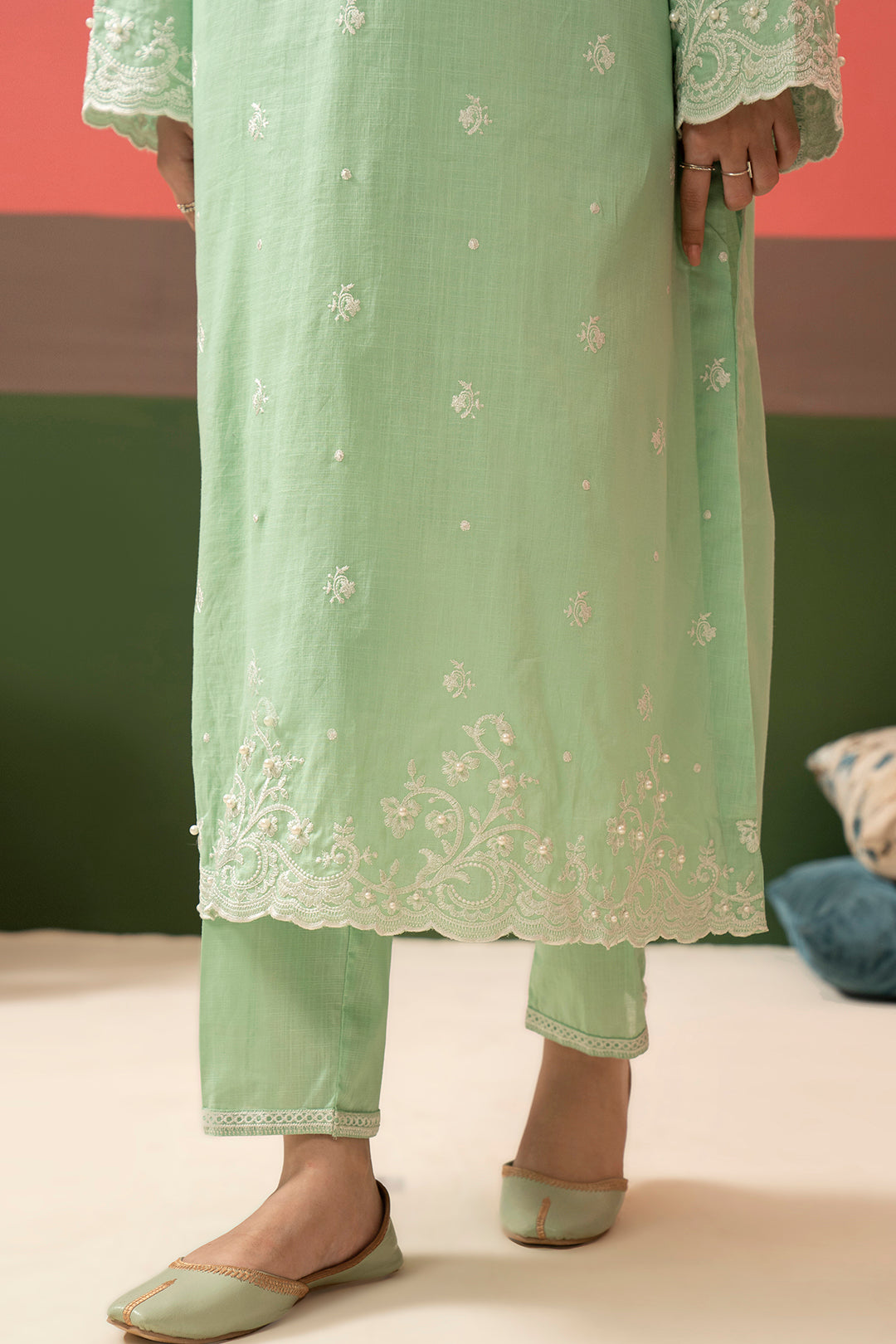 Embroidered Kurta Trouser - 2510