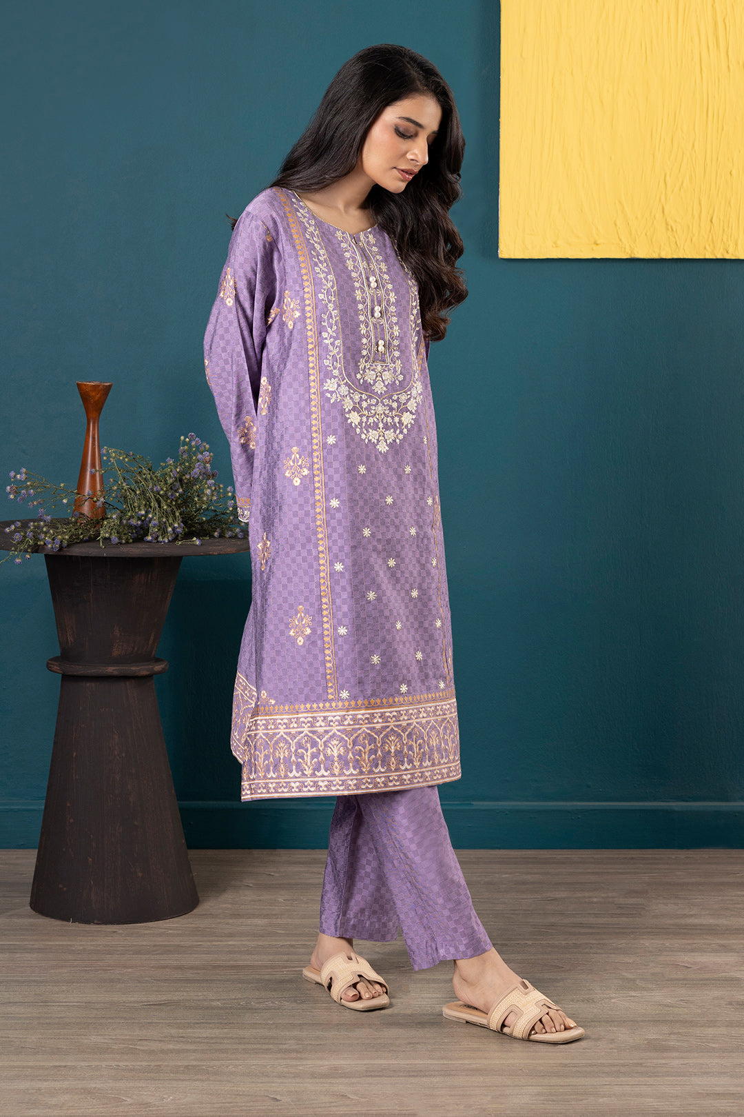Embroidered Kurta Trouser - 2513