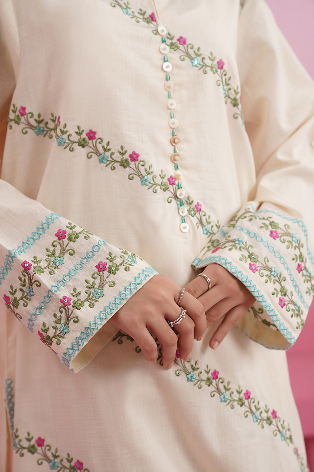 Embroidered Kurta Trouser - 2520