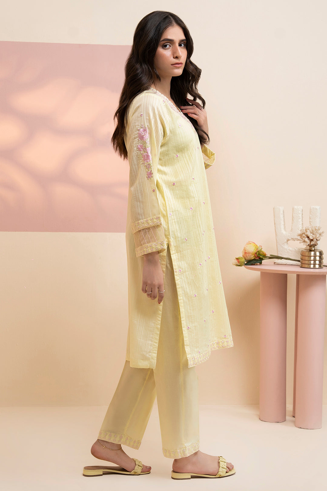 Embroidered Kurta Trouser - 2521
