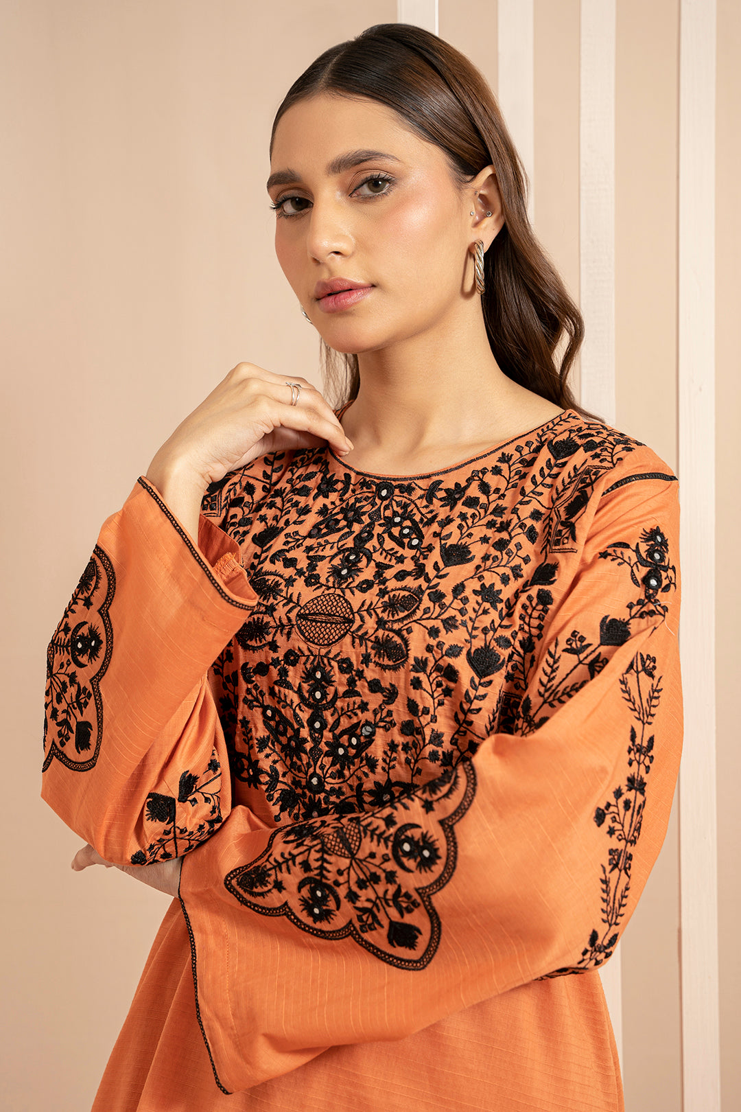 Embroidered Kurta Trouser - 2522
