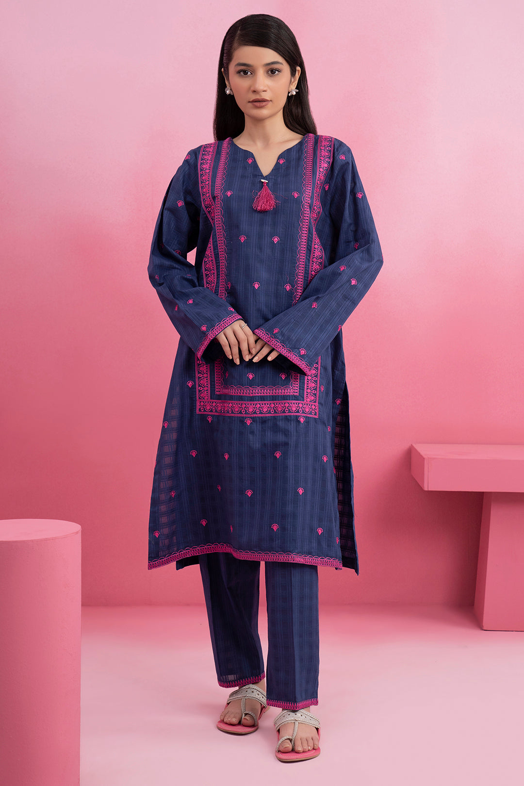 Embroidered Kurta Trouser - 2531