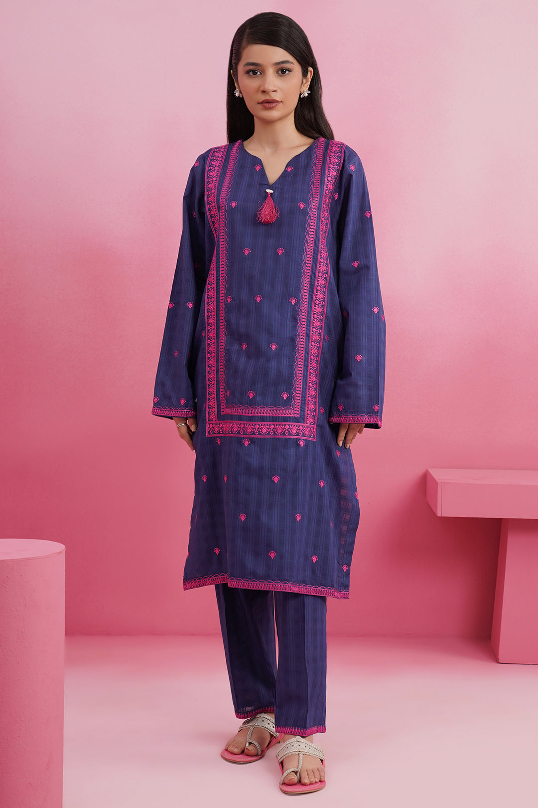 Embroidered Kurta Trouser - 2531