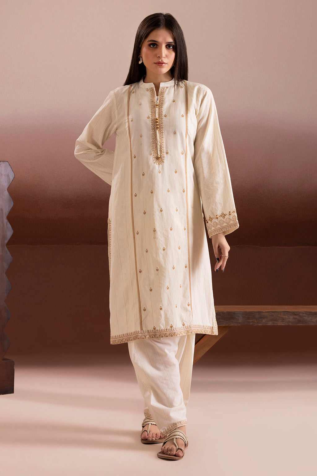 Embroidered Kurta Trouser - 2539