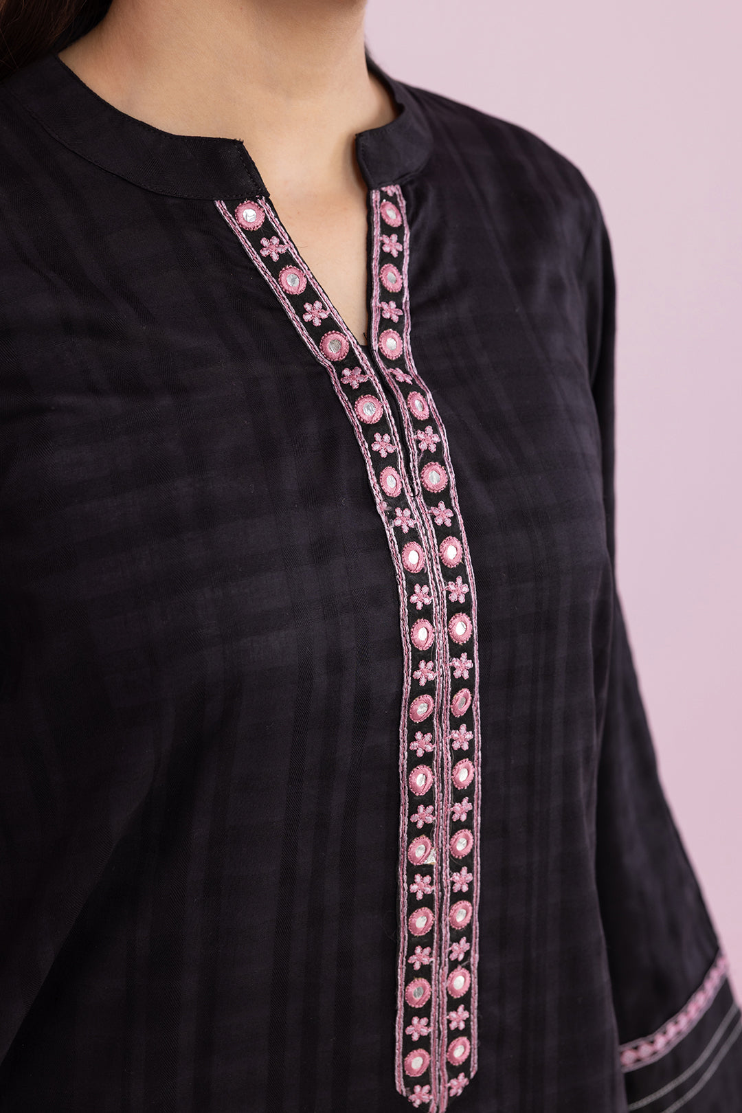 Embroidered Kurta Trouser - 2563