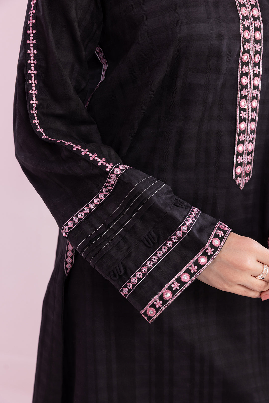 Embroidered Kurta Trouser - 2563