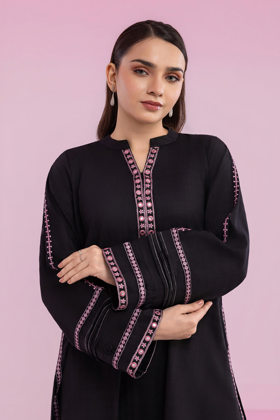 Embroidered Kurta Trouser - 2563