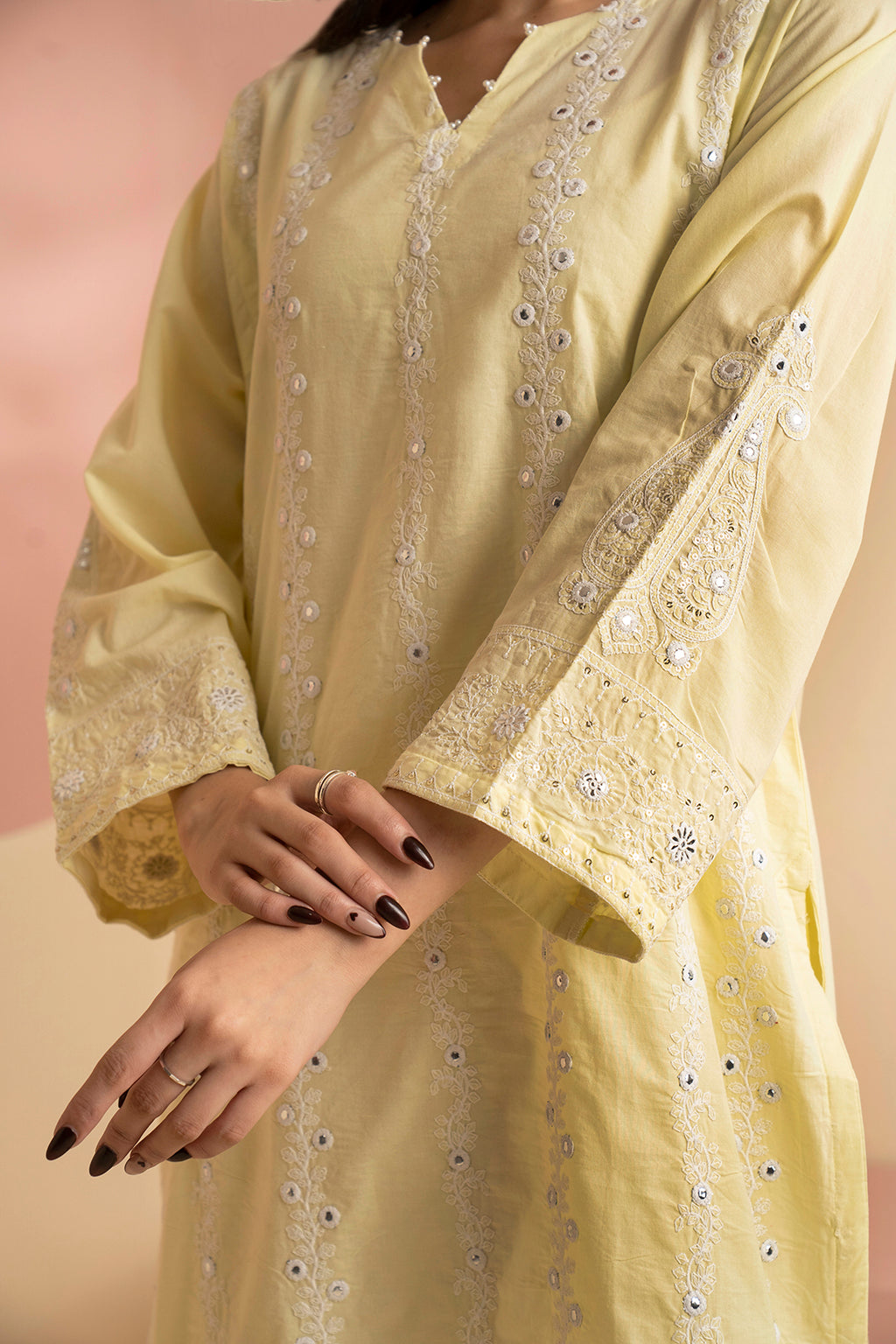 Embroidered Kurta Trouser - 2564