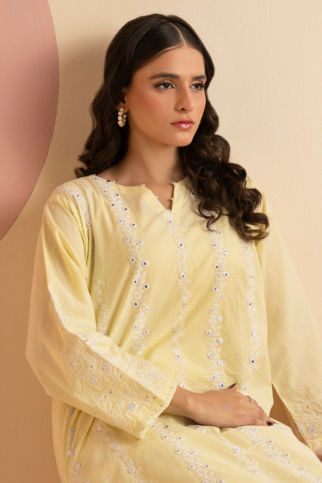 Embroidered Kurta Trouser - 2564