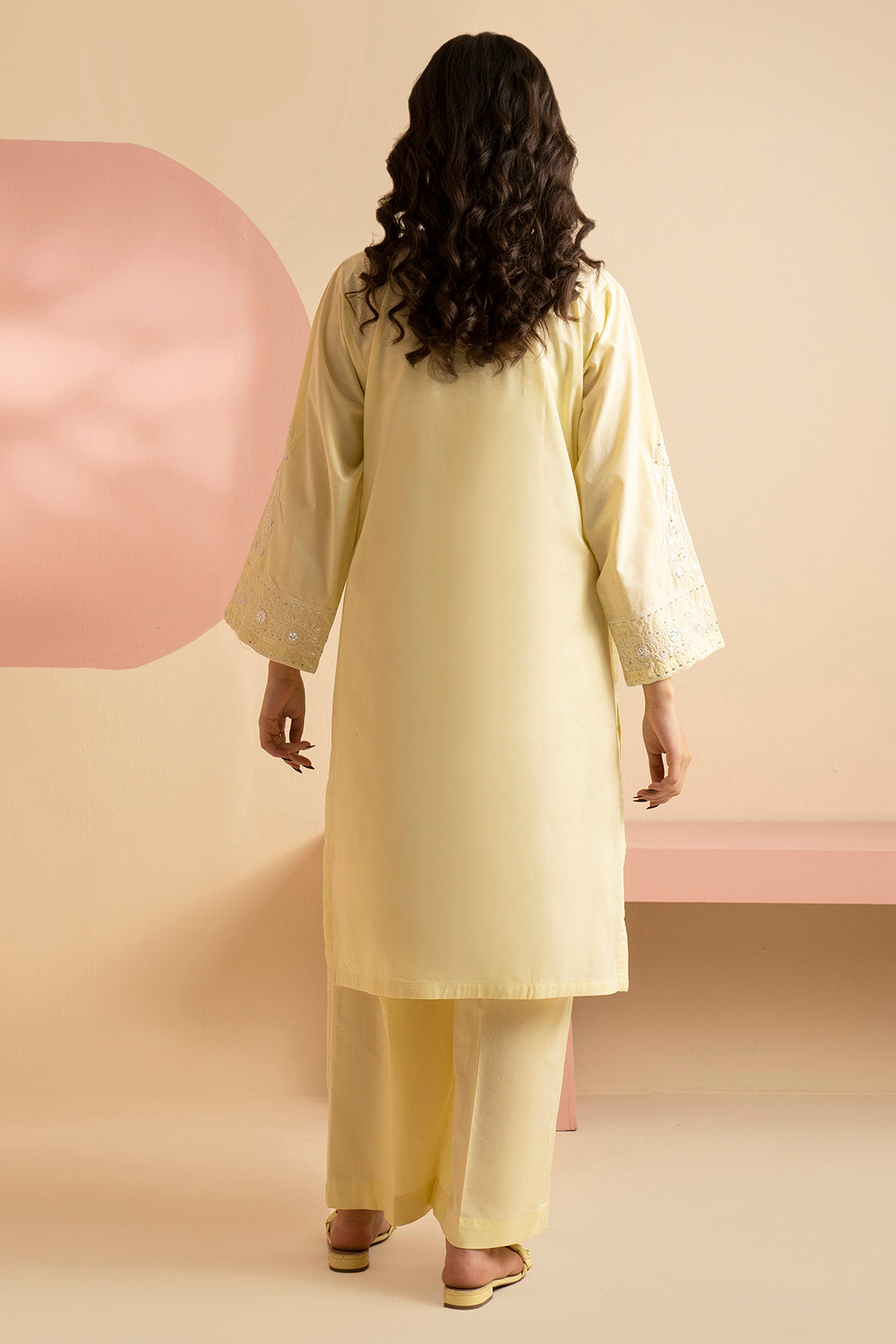 Embroidered Kurta Trouser - 2564