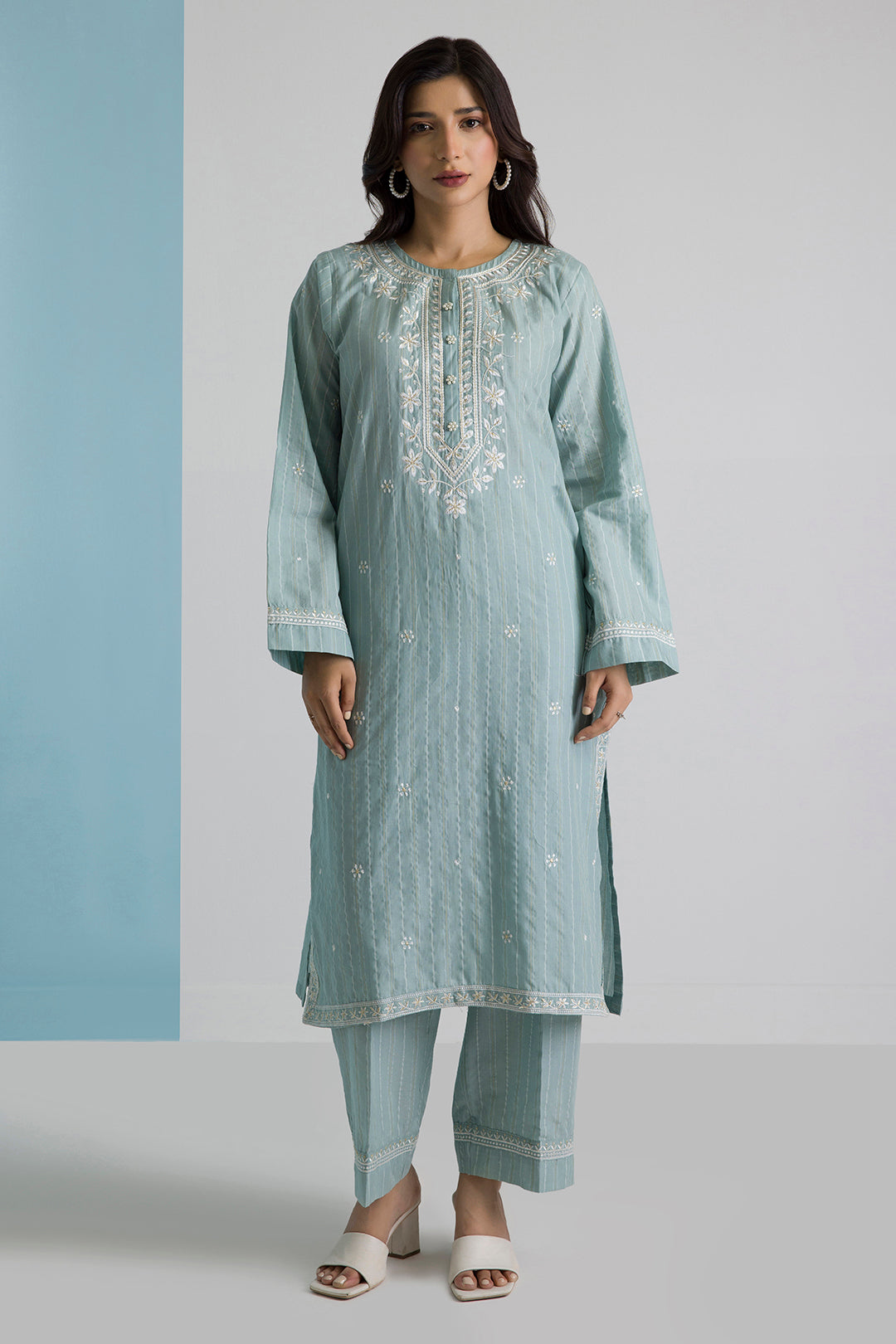 Embroidered Kurta Trouser - 2567