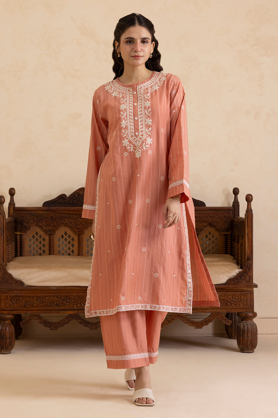 Embroidered Kurta Trouser - 2568