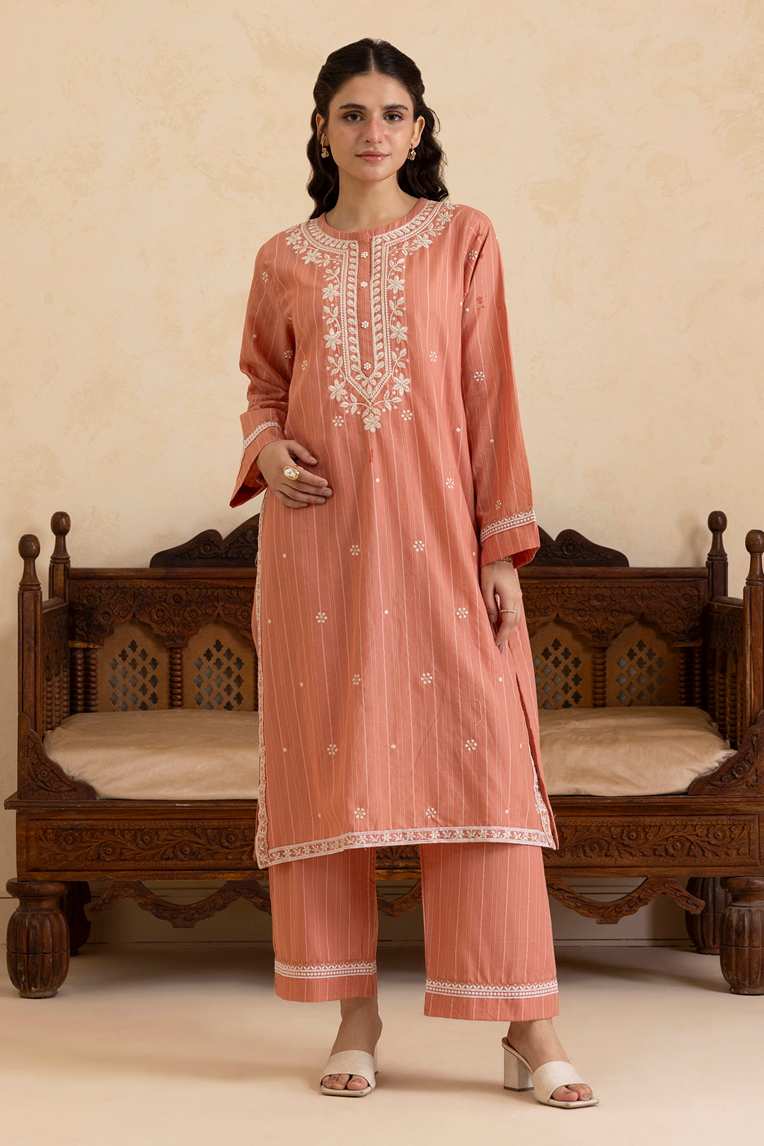 Embroidered Kurta Trouser - 2568