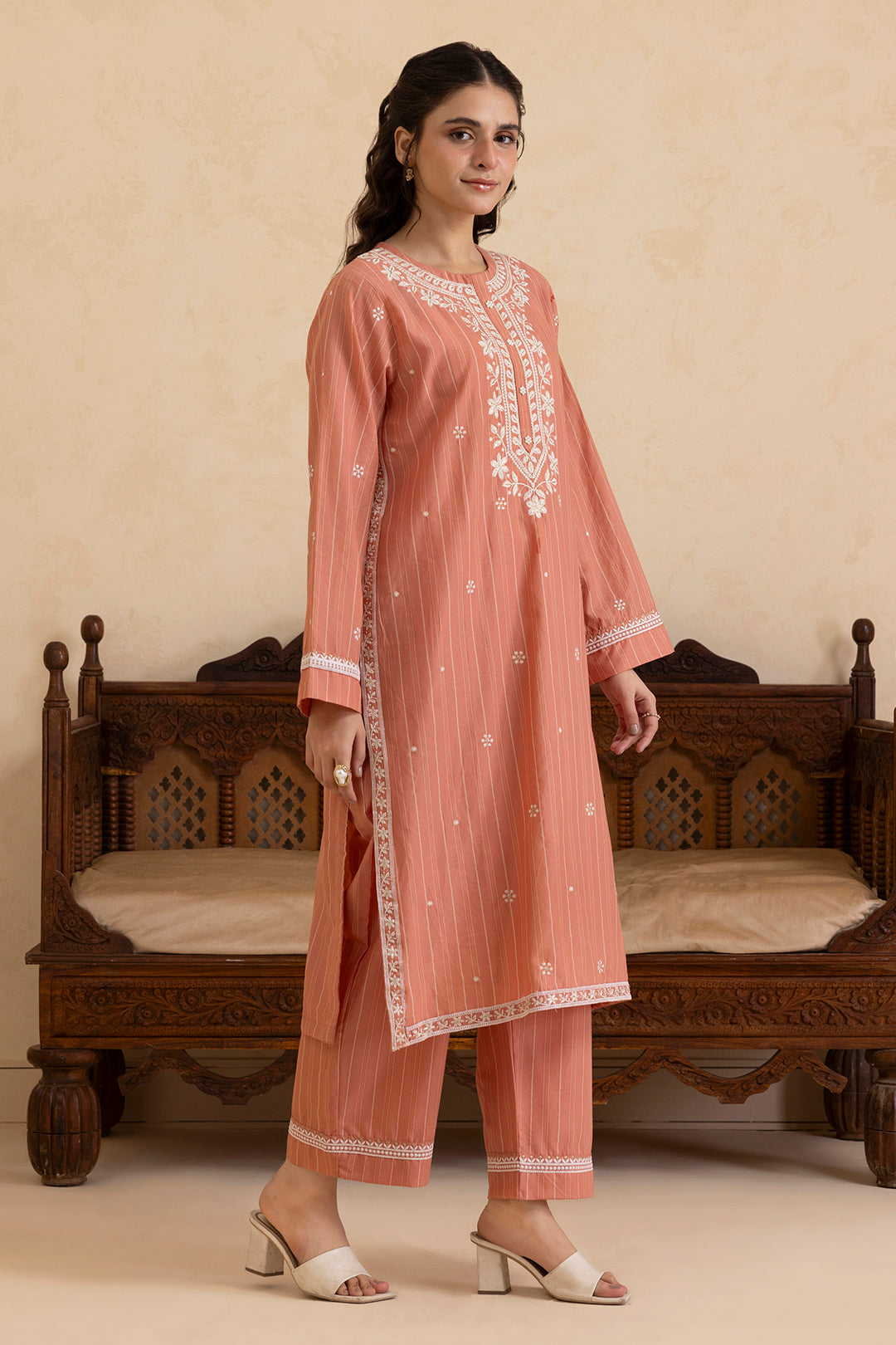 Embroidered Kurta Trouser - 2568