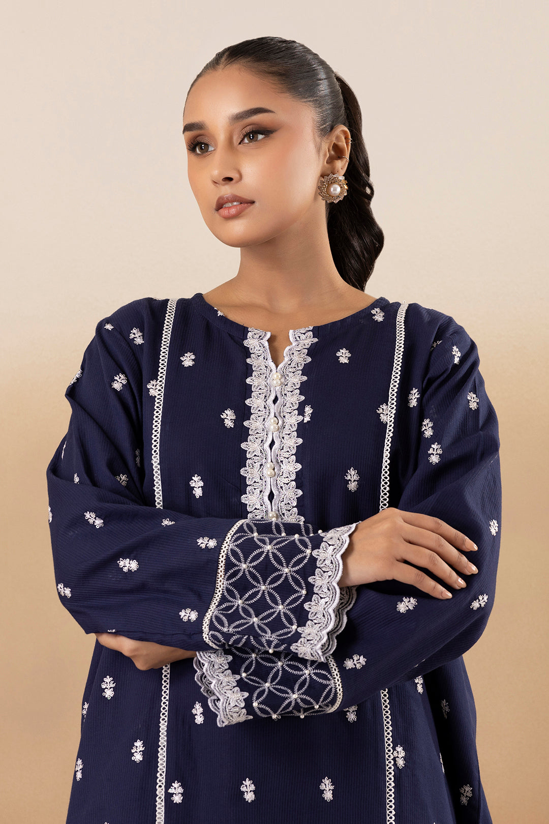 Embroidered Kurta Trouser - 2569