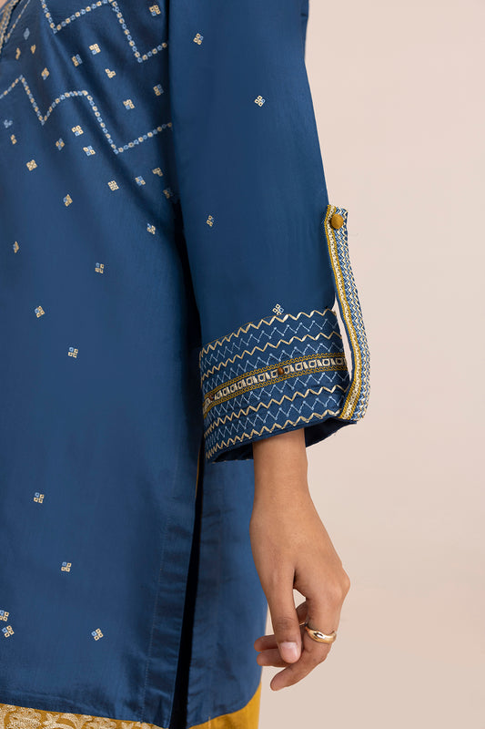 Embroidered Kurta Trouser - 2571