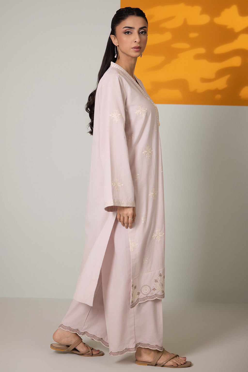 Embroidered Kurta Trouser - 2573