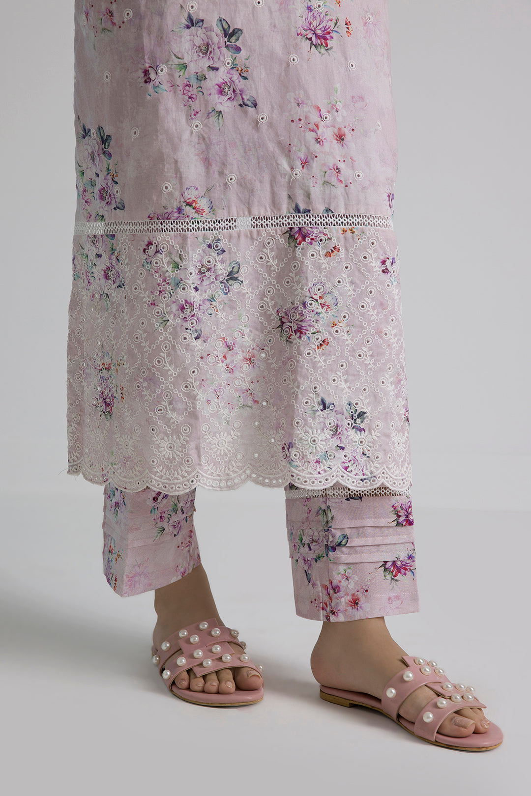 Embroidered Kurta Trouser - 2594