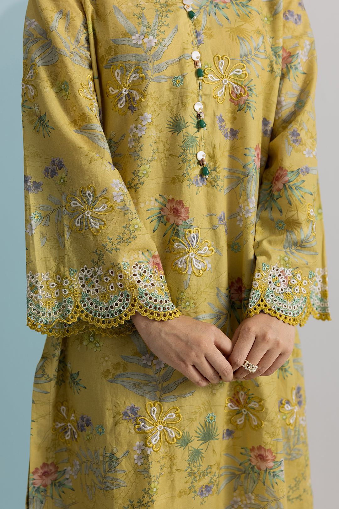 Embroidered Kurta Trouser - 2597