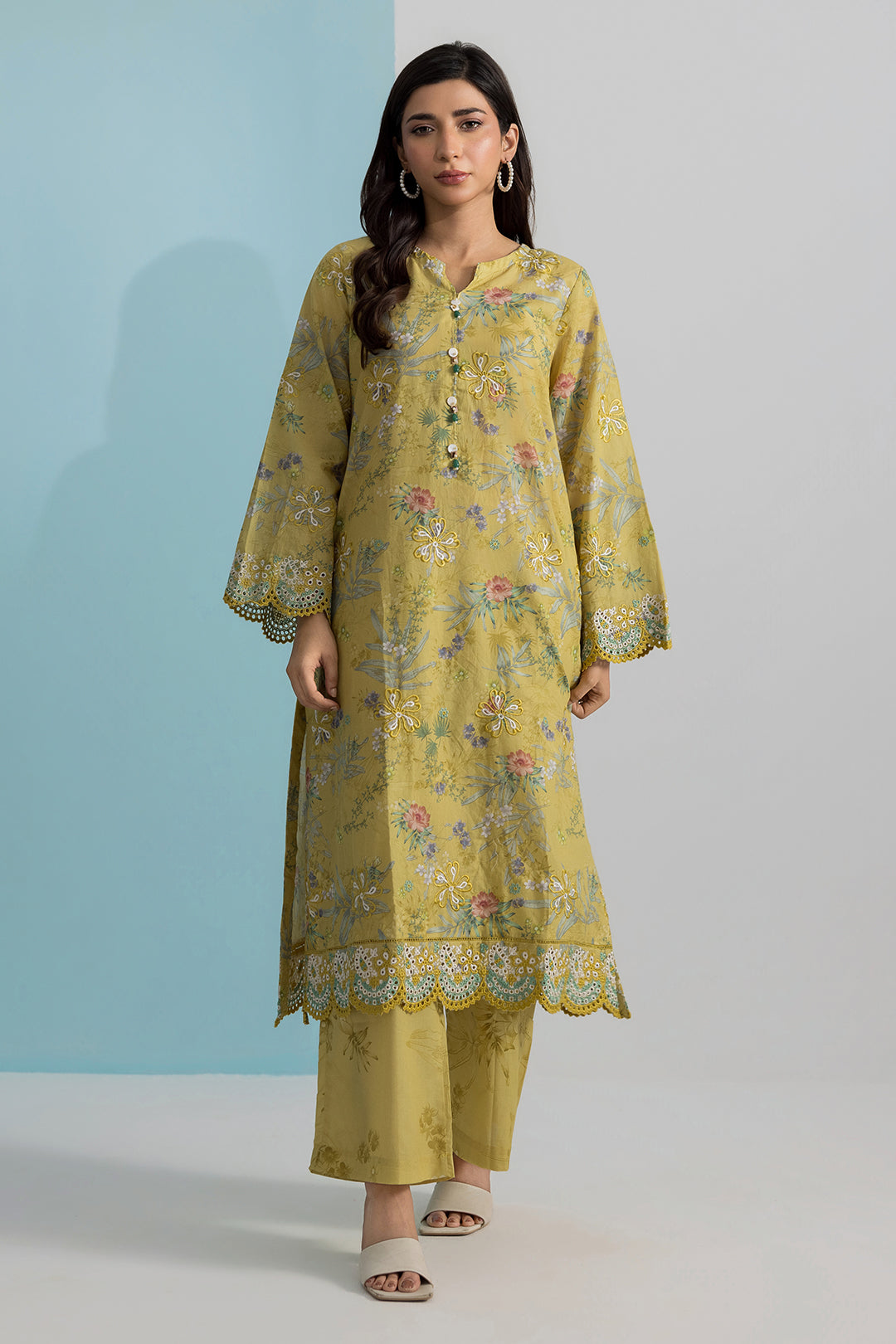 Embroidered Kurta Trouser - 2597