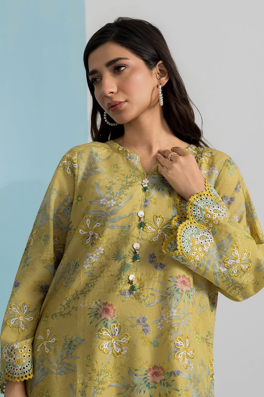 Embroidered Kurta Trouser - 2597