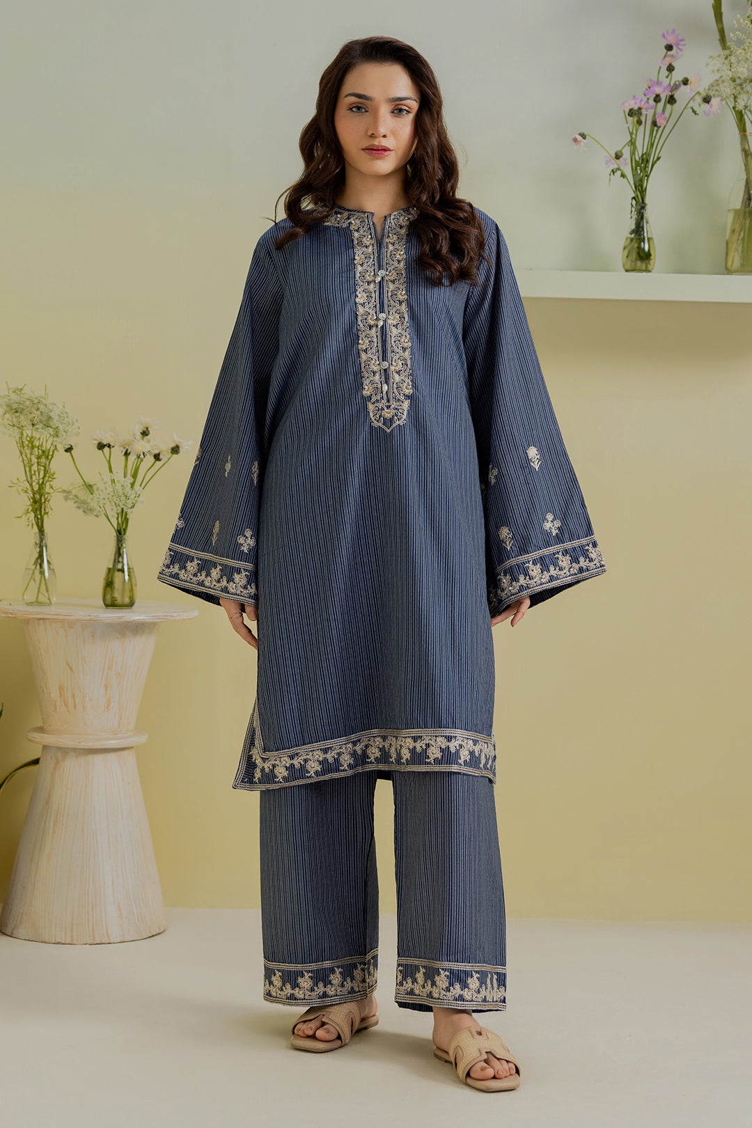 Embroidered Kurta Trouser - 2625