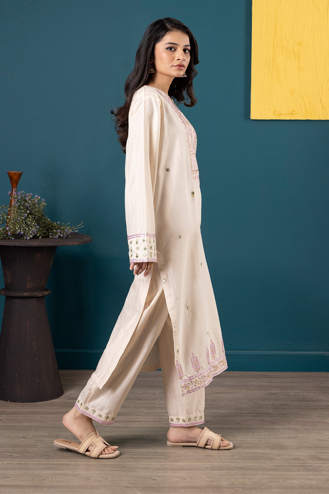 Embroidered Kurta Trouser - 2638
