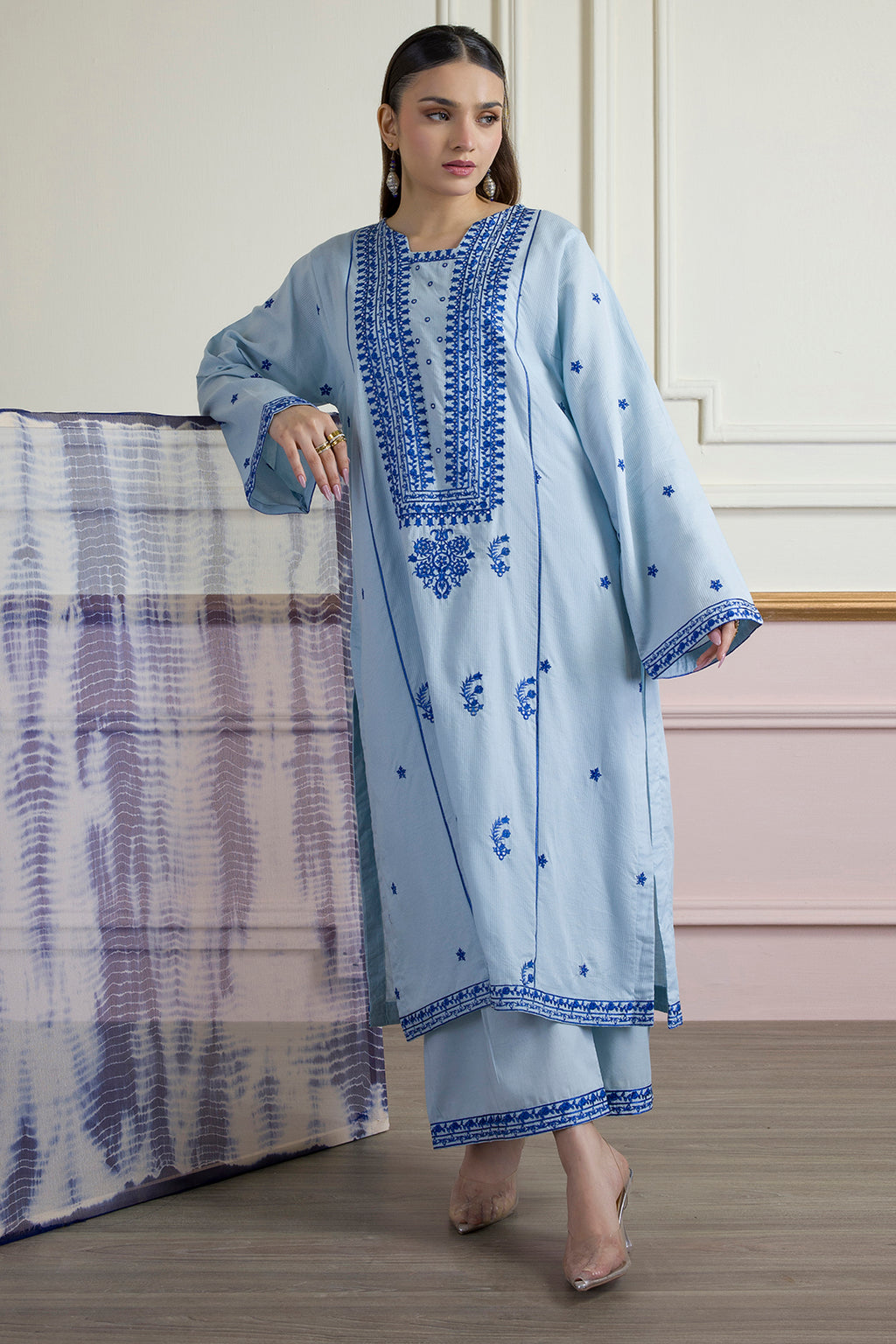 Embroidered Kurta Trouser - 2662