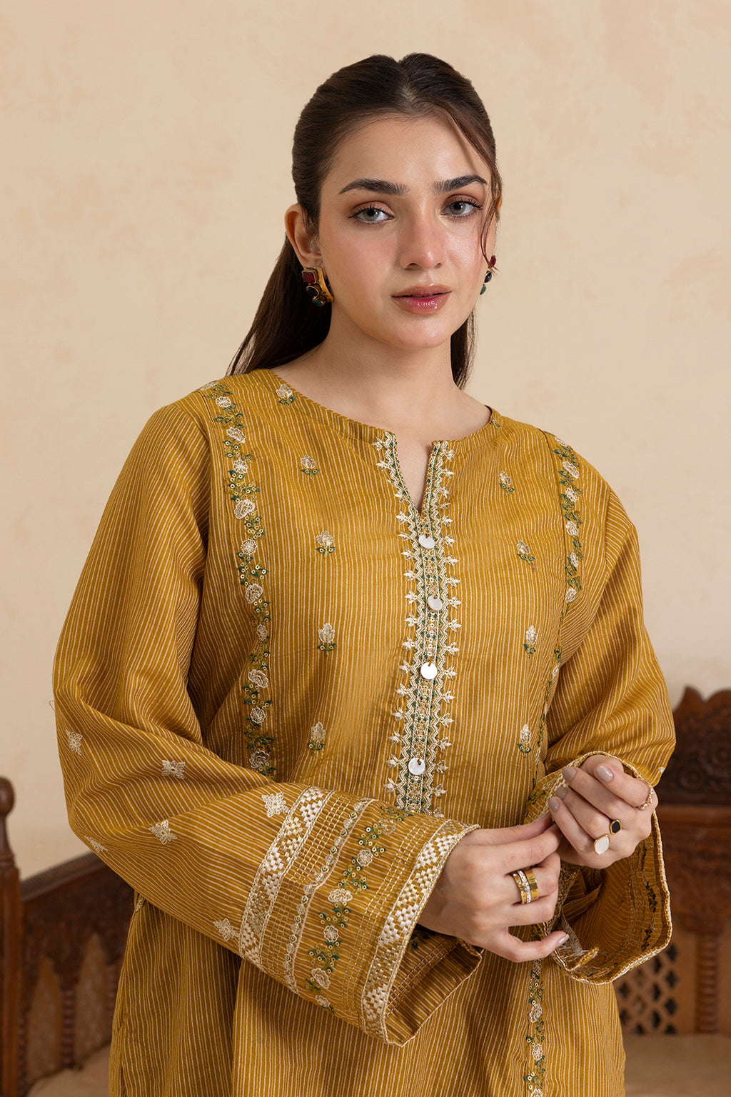 Embroidered Kurta Trouser - 2671