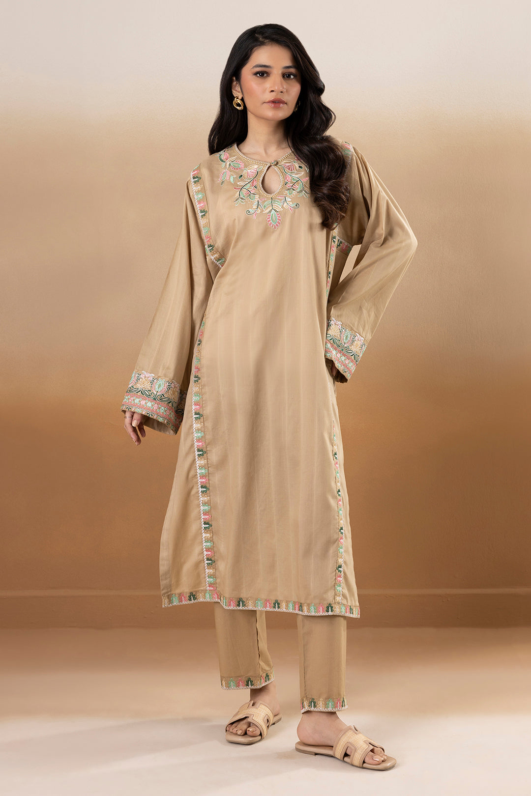 Embroidered Kurta Trouser - 2675